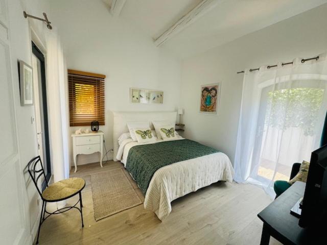 Les Cistes Bed & Breakfast Mallemort Ngoại thất bức ảnh